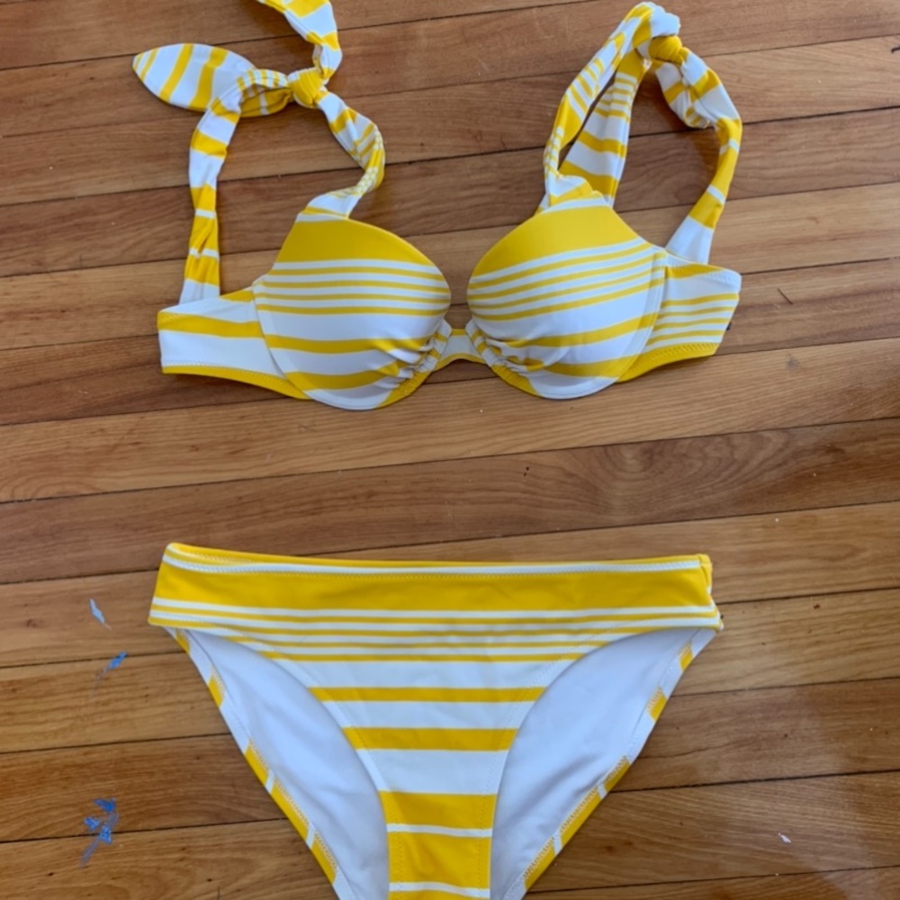 Arie bikini